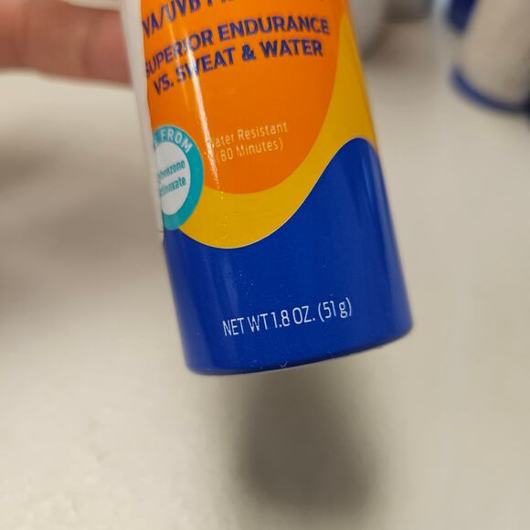 LOT OF 14 - SUNSCREEN SPRAY CANS MIXED BRAND UP & UP/ BANANA BOAT - Picture 7 of 12